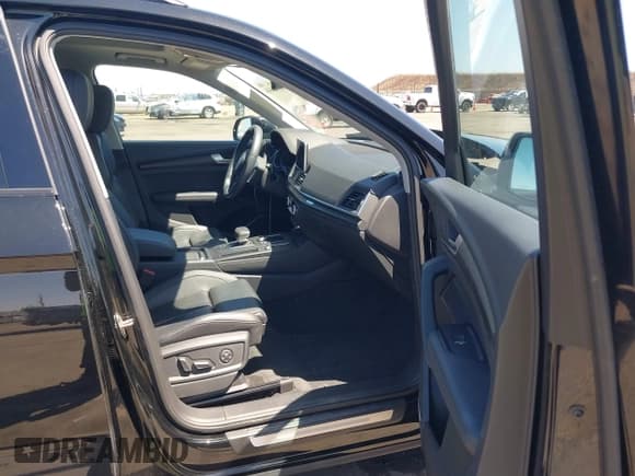 ✅ 2020 Audi Q5 Premium Plus • VIN: WA1BNAFY4L2093573 • Лот: 42504866. Опубликован ранее на IAAI с пробегом 40 853 миль. Бесплатный доступ к архиву аукционных продаж из США и подробный отчёт об истории автомобиля на DreamBid. Изображение 5.