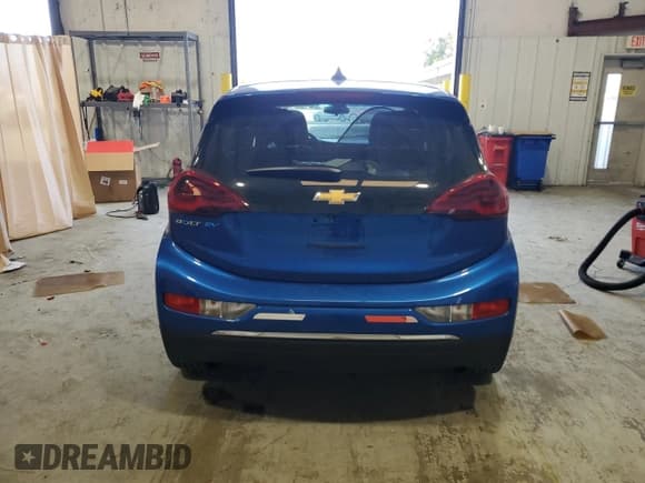 ✅ 2020 Chevrolet Bolt EV LT • VIN: 1G1FY6S02L4142505 • Lot: 83998344. Wystawiony na Copart z przebiegiem 28 211 mil. Bezpłatny archiwum sprzedaży aukcyjnych z USA i szczegółowy raport historii pojazdu na DreamBid. Zdjęcie 6.