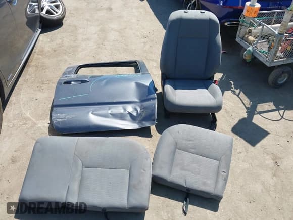 ✅ 2019 Toyota Tacoma SR5 • VIN: 3TMAZ5CN2KM092761 • Lot: 43189278. Listed on IAAI with 104,567 mi. Free auction sales archive from the USA and detailed vehicle history report at DreamBid. Image 12.