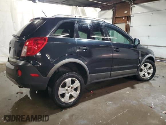 ✅ 2014 Chevrolet Captiva Sport LS • VIN: 3GNAL2EK5ES586199 • Lot: 43286665. Wystawiony na Copart z przebiegiem 185 655 mil. Bezpłatny archiwum sprzedaży aukcyjnych z USA i szczegółowy raport historii pojazdu na DreamBid. Zdjęcie 3.