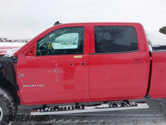 ✅ 2017 Chevrolet Silverado 2500HD LT • VIN: 1GC1KVEG1HF104295 • Lot: 41276100. Listed on IAAI with 65,635 mi. Free auction sales archive from the USA and detailed vehicle history report at DreamBid. Image 15.