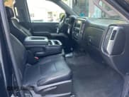 ✅ 2019 Chevrolet Silverado 1500 Custom • VIN: 2GCVKMEC4K1210280 • Lot: 66830995. Wystawiony na Copart z przebiegiem 115 513 mil. Bezpłatny archiwum sprzedaży aukcyjnych z USA i szczegółowy raport historii pojazdu na DreamBid. Zdjęcie 5.