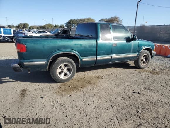 ✅ 1998 Chevrolet S-10 LS • VIN: 1GCCS1949W8144563 • Лот: 89295485. Опубликован ранее на Copart с пробегом Не указан. Бесплатный доступ к архиву аукционных продаж из США и подробный отчёт об истории автомобиля на DreamBid. Изображение 3.
