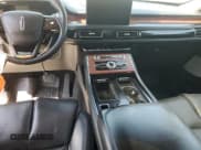 ✅ 2022 Lincoln Aviator Reserve • VIN: 5LM5J7WC4NGL05635 • Lot: 52454355. Listed on Copart with 56,589 mi. Free auction sales archive from the USA and detailed vehicle history report at DreamBid. Image 8.