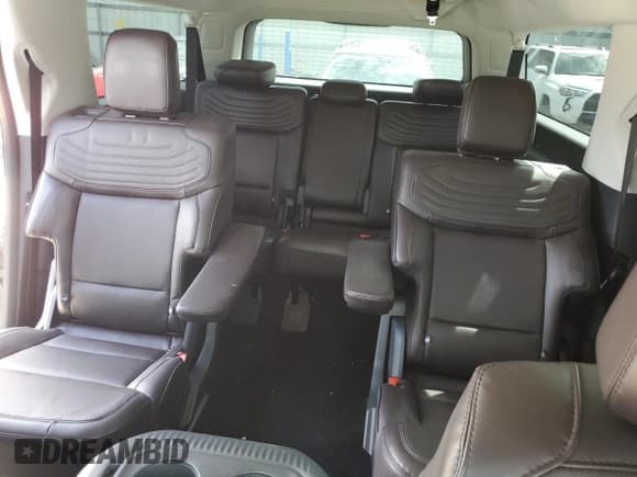 ✅ 2025 Ford Expedition Max Platinum • VIN: 1FMJK1MG5SEA11508 • Лот: 84461455. Опубликован ранее на Copart с пробегом 8 936 миль. Бесплатный доступ к архиву аукционных продаж из США и подробный отчёт об истории автомобиля на DreamBid. Изображение 10.