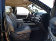 ✅ 2019 Ford Expedition Max Limited • VIN: 1FMJK1KT0KEA19368 • Lot: 43356548. Wystawiony na IAAI z przebiegiem Nie podano. Bezpłatny archiwum sprzedaży aukcyjnych z USA i szczegółowy raport historii pojazdu na DreamBid. Zdjęcie 5.