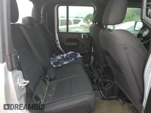 ✅ 2022 Jeep Gladiator Sport • VIN: 1C6HJTAG1NL110162 • Лот: 74131764. Опубликован ранее на Copart с пробегом Не указан. Бесплатный доступ к архиву аукционных продаж из США и подробный отчёт об истории автомобиля на DreamBid. Изображение 10.