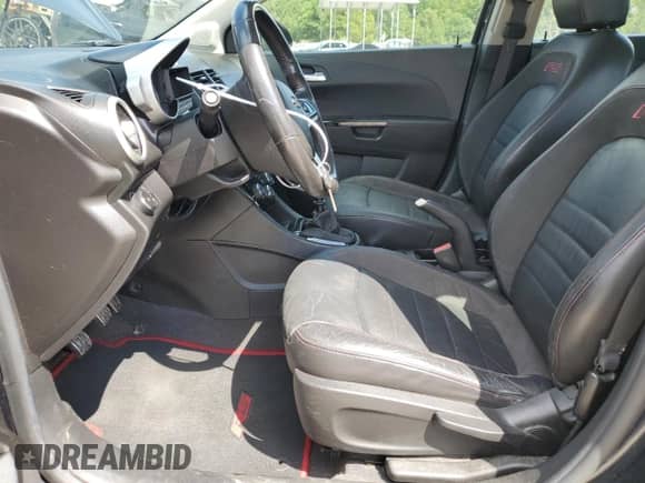 2013 Chevrolet Sonic RS с VIN 1G1JH6SB3D4185375, выставлен на аукционе Copart как лот 70990374 с пробегом 124 468 миль миль и Чистый • Clean title. История ставок и продаж доступна на DreamBid. Изображение 7.