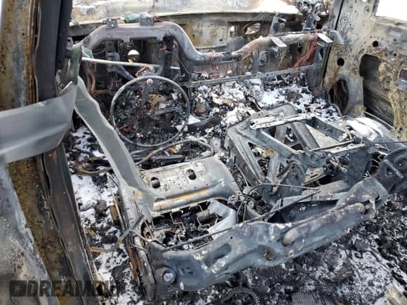 ✅ 2018 Chevrolet Silverado 2500HD LT • VIN: 1GC1KVEG6JF122054 • Lot: 83764974. Wystawiony na Copart z przebiegiem Nie podano. Bezpłatny archiwum sprzedaży aukcyjnych z USA i szczegółowy raport historii pojazdu na DreamBid. Zdjęcie 8.