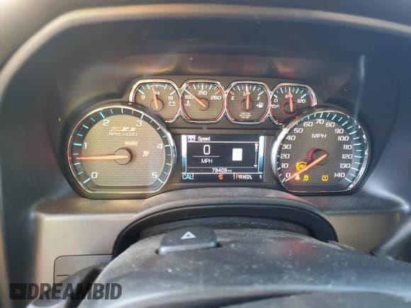 ✅ 2018 Chevrolet Silverado 2500HD LTZ • VIN: 1GC1KWEY9JF282864 • Lot: 91577195. Wystawiony na Copart z przebiegiem 78 409 mil. Bezpłatny archiwum sprzedaży aukcyjnych z USA i szczegółowy raport historii pojazdu na DreamBid. Zdjęcie 9.