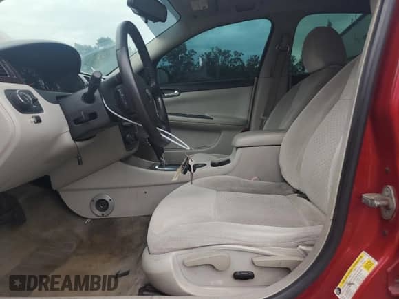 2014 Chevrolet Impala LT с VIN 2G1WB5E37E1122105, выставлен на аукционе Copart как лот 80791845 с пробегом 153 348 миль миль и Списание • Salvage title. История ставок и продаж доступна на DreamBid. Изображение 7.