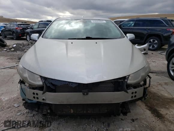 ✅ 2017 Chevrolet Volt LT • VIN: 1G1RC6S58HU102489 • Lot: 43685984. Wystawiony na Copart z przebiegiem Nie podano. Bezpłatny archiwum sprzedaży aukcyjnych z USA i szczegółowy raport historii pojazdu na DreamBid. Zdjęcie 5.