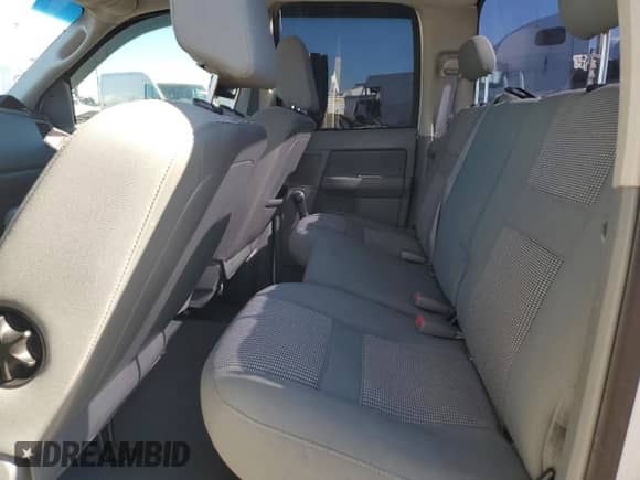 2007 Dodge 1500 ST z VIN 1D7HA18K97J583500, wystawiony jako Copart lot #84458264 z przebiegiem 156 636 mil mil oraz Szkoda całkowita • Salvage title. Historia ofert i sprzedaży dostępna na DreamBid. Obrazek 10.