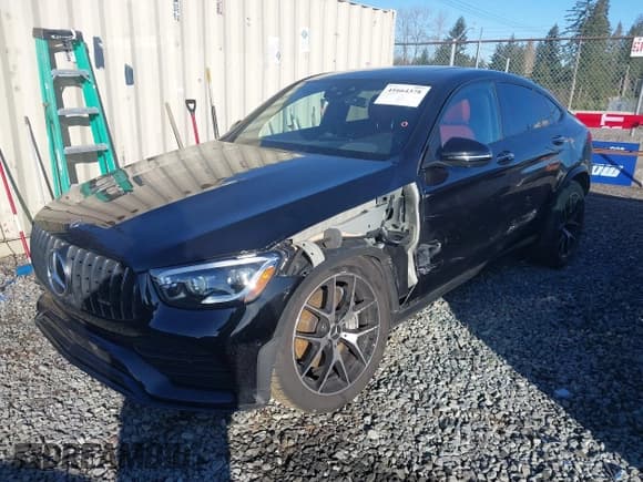 ✅ 2023 Mercedes-Benz GLC 43 AMG • VIN: W1N0J6EB7PG147467 • Lot: 41664378. Wystawiony na IAAI z przebiegiem 10 797 mil. Bezpłatny archiwum sprzedaży aukcyjnych z USA i szczegółowy raport historii pojazdu na DreamBid. Zdjęcie 17.