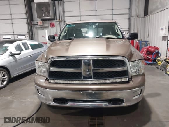 ✅ 2010 Dodge 1500 TRX • VIN: 1D7RV1GT8AS231643 • Lot: 41912525. Wystawiony na IAAI z przebiegiem 273 114 mil. Bezpłatny archiwum sprzedaży aukcyjnych z USA i szczegółowy raport historii pojazdu na DreamBid. Zdjęcie 12.