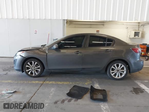 ✅ 2011 Mazda 3 S Sport • VIN: JM1BL1U52B1451987 • Лот: 42750878. Опубликован ранее на IAAI с пробегом 198 217 миль. Бесплатный доступ к архиву аукционных продаж из США и подробный отчёт об истории автомобиля на DreamBid. Изображение 14.