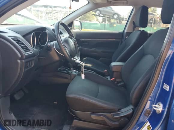 2015 Mitsubishi Outlander ES with VIN 4A4AP3AU2FE025683, listed as a Copart auction lot 70133095 with 123,372 mi miles and Clean title. Bid and sale history available at DreamBid. Image 7.
