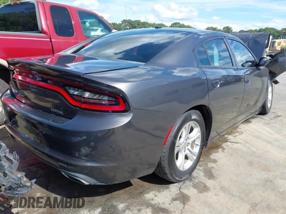 ✅ 2022 Dodge Charger SXT • VIN: 2C3CDXBG3NH264096 • Lot: 43098830. Wystawiony na IAAI z przebiegiem Nie podano. Bezpłatny archiwum sprzedaży aukcyjnych z USA i szczegółowy raport historii pojazdu na DreamBid. Zdjęcie 4.