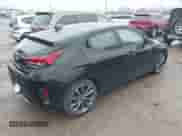 2019 Hyundai Veloster Premium z VIN KMHTG6AF0KU019038, wystawiony jako IAAI lot #41236750 z przebiegiem 83 164 mil mil oraz . Historia ofert i sprzedaży dostępna na DreamBid. Obrazek 4.