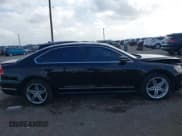 ✅ 2015 Volkswagen Passat SE • VIN: 1VWBV7A34FC037701 • Лот: 43715688. Опубликован ранее на IAAI с пробегом 180 467 миль. Бесплатный доступ к архиву аукционных продаж из США и подробный отчёт об истории автомобиля на DreamBid. Изображение 13.