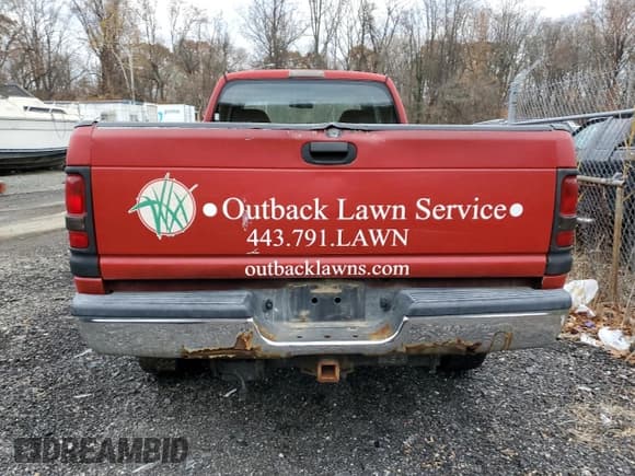 ✅ 2001 Dodge 2500 • VIN: 3B7KF23Z91G819745 • Lot: 92161415. Wystawiony na Copart z przebiegiem 188 021 mil. Bezpłatny archiwum sprzedaży aukcyjnych z USA i szczegółowy raport historii pojazdu na DreamBid. Zdjęcie 6.