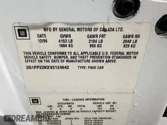 1997 Chevrolet Camaro z VIN 2G1FP22KXV2124842, wystawiony jako Copart lot #59028955 z przebiegiem 63 763 mil mil oraz Czysty tytuł • Clean title. Historia ofert i sprzedaży dostępna na DreamBid. Obrazek 10.