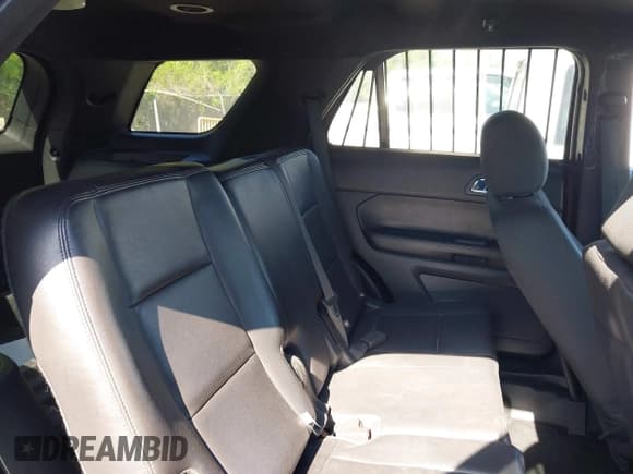 ✅ 2016 Ford Police Interceptor Utility • VIN: 1FM5K8AR5GGD16437 • Lot: 41998634. Wystawiony na IAAI z przebiegiem 134 199 mil. Bezpłatny archiwum sprzedaży aukcyjnych z USA i szczegółowy raport historii pojazdu na DreamBid. Zdjęcie 8.