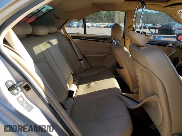 ✅ 2001 Mercedes-Benz C 230/260/280/320 • VIN: WDBRF61J71F119046 • Лот: 82596074. Опубликован ранее на Copart с пробегом 176 632 миль. Бесплатный доступ к архиву аукционных продаж из США и подробный отчёт об истории автомобиля на DreamBid. Изображение 10.