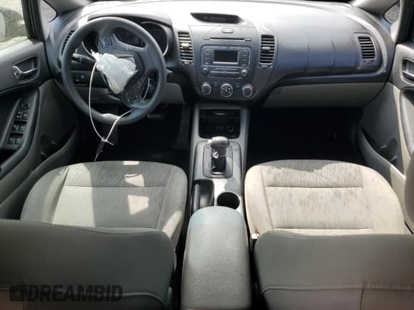 ✅ 2016 Kia Forte LX • VIN: KNAFK4A67G5614715 • Lot: 81346425. Wystawiony na Copart z przebiegiem Nie podano. Bezpłatny archiwum sprzedaży aukcyjnych z USA i szczegółowy raport historii pojazdu na DreamBid. Zdjęcie 8.