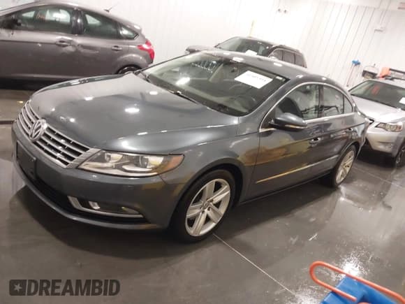 ✅ 2013 Volkswagen CC R-Line • VIN: WVWBP7ANXDE556672 • Lot: 41405394. Wystawiony na IAAI z przebiegiem 84 619 mil. Bezpłatny archiwum sprzedaży aukcyjnych z USA i szczegółowy raport historii pojazdu na DreamBid. Zdjęcie 17.