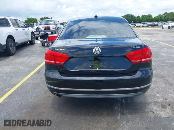 ✅ 2015 Volkswagen Passat SEL Premium • VIN: 1VWCS7A37FC024731 • Lot: 42557231. Listed on IAAI with 94,724 mi. Free auction sales archive from the USA and detailed vehicle history report at DreamBid. Image 16.