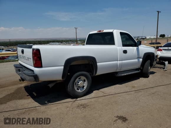 ✅ 2005 Chevrolet Silverado 2500HD Work Truck • VIN: 1GCHC24U75E268055 • Лот: 68218675. Опубликован ранее на Copart с пробегом 223 182 миль. Бесплатный доступ к архиву аукционных продаж из США и подробный отчёт об истории автомобиля на DreamBid. Изображение 3.