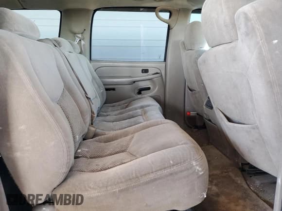 ✅ 2004 Chevrolet Suburban LS • VIN: 1GNEC16T84J149865 • Лот: 53901895. Опубликован ранее на Copart с пробегом 264 465 миль. Бесплатный доступ к архиву аукционных продаж из США и подробный отчёт об истории автомобиля на DreamBid. Изображение 11.