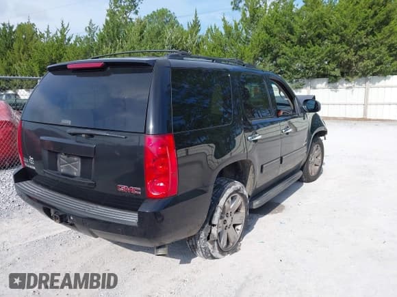 ✅ 2011 GMC Yukon SLT • VIN: 1GKS1CE00BR178946 • Lot: 42538923. Wystawiony na IAAI z przebiegiem 327 843 mil. Bezpłatny archiwum sprzedaży aukcyjnych z USA i szczegółowy raport historii pojazdu na DreamBid. Zdjęcie 4.