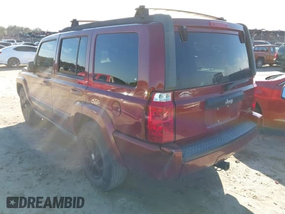 ✅ 2007 Jeep Commander Sport • VIN: 1J8HH48P17C673286 • Lot: 41361680. Listed on IAAI with 229,407 mi. Free auction sales archive from the USA and detailed vehicle history report at DreamBid. Image 3.