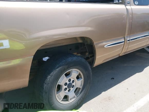 ✅ 2001 GMC Sierra 1500 SLE • VIN: 1GTEK19T11E181309 • Лот: 42105688. Опубликован ранее на IAAI с пробегом 158 314 миль. Бесплатный доступ к архиву аукционных продаж из США и подробный отчёт об истории автомобиля на DreamBid. Изображение 16.