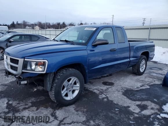 ✅ 2011 Ram Dakota Big Horn • VIN: 1D7RW3BK8BS670446 • Lot: 42385865. Wystawiony na Copart z przebiegiem 104 377 mil. Bezpłatny archiwum sprzedaży aukcyjnych z USA i szczegółowy raport historii pojazdu na DreamBid. Zdjęcie 1.