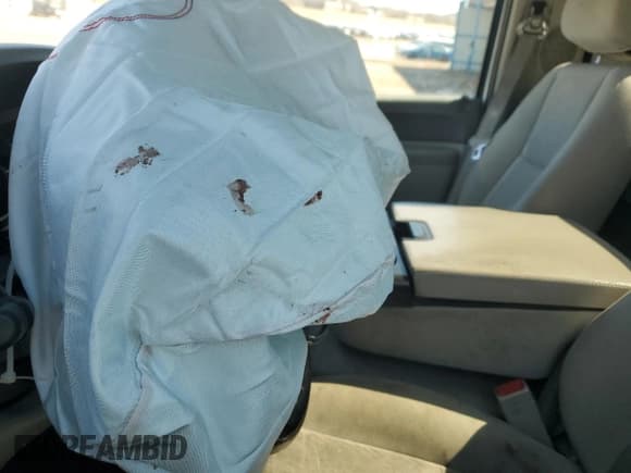 ✅ 2012 Chevrolet Silverado 1500 • VIN: 1GCNKSEA4CZ110756 • Лот: 47987725. Опубликован ранее на Copart с пробегом Не указан. Бесплатный доступ к архиву аукционных продаж из США и подробный отчёт об истории автомобиля на DreamBid. Изображение 7.