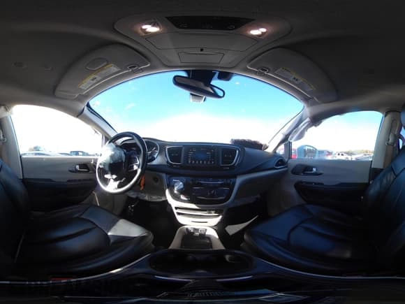 ✅ 2020 Chrysler Pacifica Touring L • VIN: 2C4RC1BG6LR284162 • Lot: 43465625. Listed on IAAI with 83,027 mi. Free auction sales archive from the USA and detailed vehicle history report at DreamBid. Image 18.