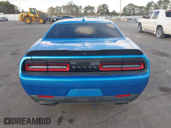 ✅ 2015 Dodge Challenger R/T Scat Pack Shaker • VIN: 2C3CDZFJ5FH821822 • Lot: 43760587. Listed on IAAI with 69,460 mi. Free auction sales archive from the USA and detailed vehicle history report at DreamBid. Image 16.