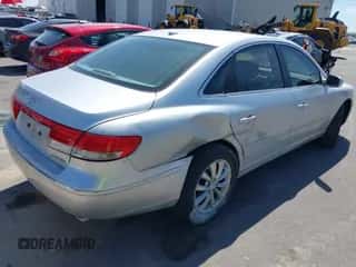 2007 Hyundai Azera SE с VIN KMHFC46F17A199984, выставлен на аукционе IAAI как лот 42357676 с пробегом 215 196 миль миль и . История ставок и продаж доступна на DreamBid. Изображение 4.