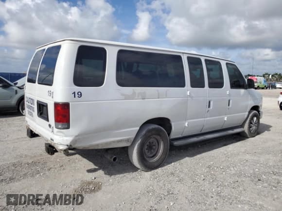 ✅ 2013 Ford Econoline Passenger XL • VIN: 1FBSS3BL3DDA55962 • Lot: 60609895. Wystawiony na Copart z przebiegiem 316 733 mil. Bezpłatny archiwum sprzedaży aukcyjnych z USA i szczegółowy raport historii pojazdu na DreamBid. Zdjęcie 3.