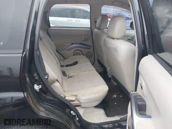 ✅ 2012 Mitsubishi Outlander SE • VIN: JA4JT3AW5CU026942 • Лот: 43834010. Опубликован ранее на IAAI с пробегом Не указан. Бесплатный доступ к архиву аукционных продаж из США и подробный отчёт об истории автомобиля на DreamBid. Изображение 8.