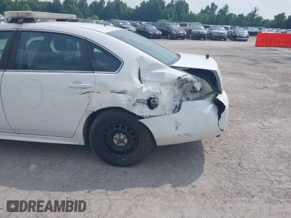 2013 Chevrolet Impala Police с VIN 2G1WD5E35D1166015, выставлен на аукционе IAAI как лот 42171708 с пробегом 169 790 миль миль и . История ставок и продаж доступна на DreamBid. Изображение 6.