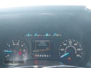 ✅ 2017 Ford F-150 XL • VIN: 1FTMF1CP0HKD67320 • Lot: 42543224. Wystawiony na IAAI z przebiegiem 143 913 mil. Bezpłatny archiwum sprzedaży aukcyjnych z USA i szczegółowy raport historii pojazdu na DreamBid. Zdjęcie 7.