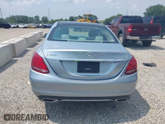 ✅ 2017 Mercedes-Benz C 300 • VIN: 55SWF4JB1HU179970 • Lot: 42822432. Listed on IAAI with 44,172 mi. Free auction sales archive from the USA and detailed vehicle history report at DreamBid. Image 16.