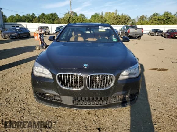 ✅ 2015 BMW 7 Series 750i xDrive • VIN: WBAYB6C52FD225476 • Lot: 70341525. Listed on Copart with 195,684 mi. Free auction sales archive from the USA and detailed vehicle history report at DreamBid. Image 5.