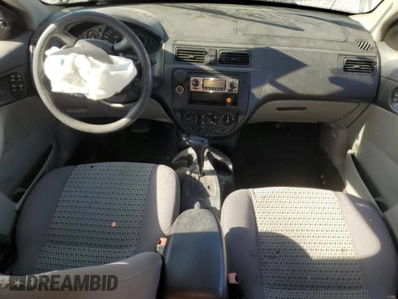 ✅ 2006 Ford Focus S • VIN: 1FAFP34N56W242386 • Lot: 87220185. Wystawiony na Copart z przebiegiem Nie podano. Bezpłatny archiwum sprzedaży aukcyjnych z USA i szczegółowy raport historii pojazdu na DreamBid. Zdjęcie 8.