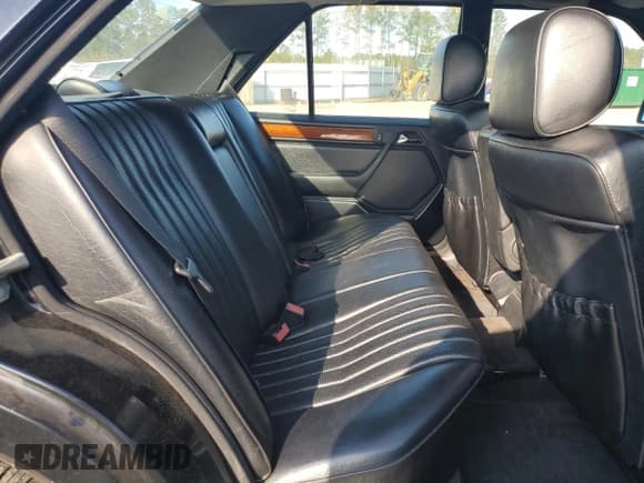 ✅ 1995 Mercedes-Benz E 320 • VIN: WDBEB31E0SC232707 • Lot: 44348885. Listed on Copart with 310,955 mi. Free auction sales archive from the USA and detailed vehicle history report at DreamBid. Image 10.