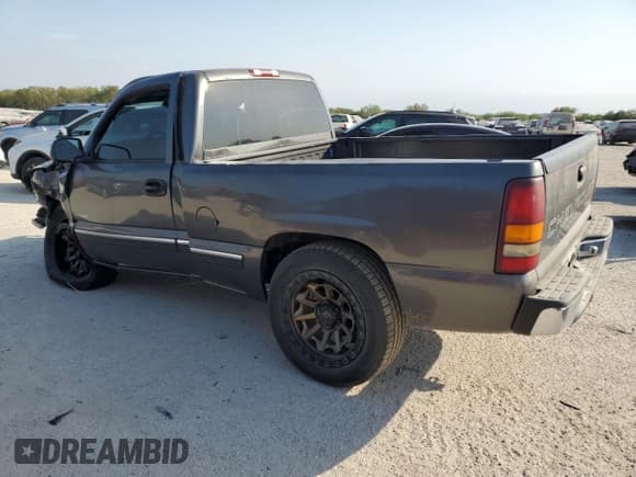 ✅ 2001 Chevrolet Silverado 1500 • VIN: 1GCEC14W01Z181678 • Лот: 76537464. Опубликован ранее на Copart с пробегом Не указан. Бесплатный доступ к архиву аукционных продаж из США и подробный отчёт об истории автомобиля на DreamBid. Изображение 2.